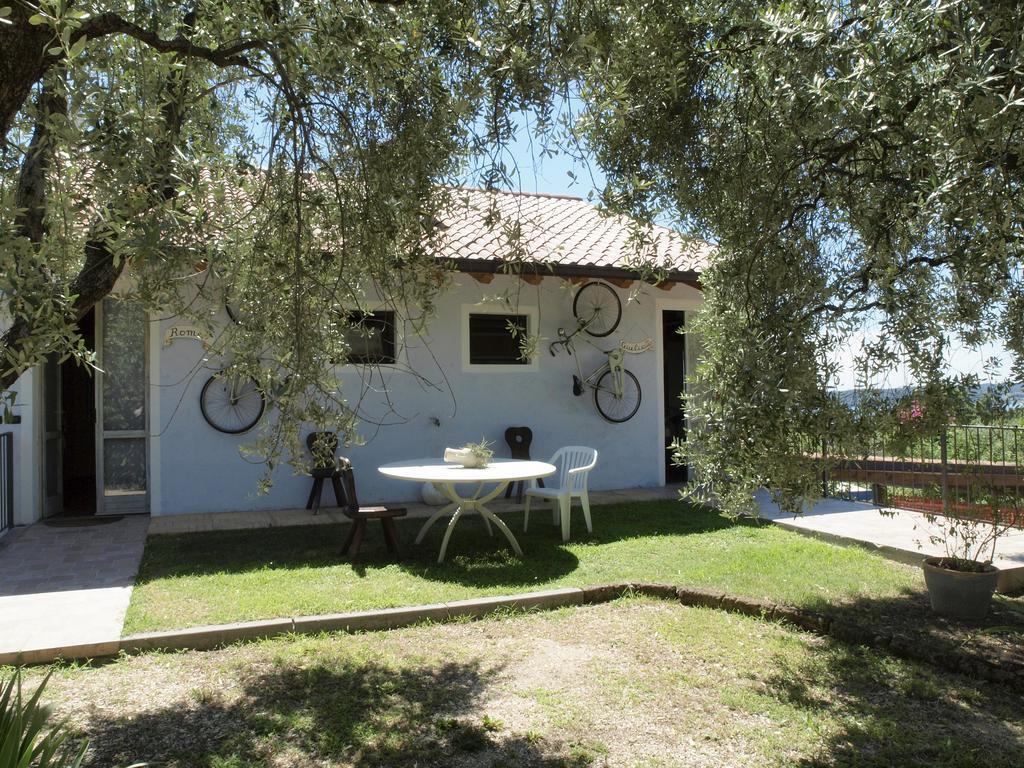 Agriturismo 30 Moniga del Garda Buitenkant foto
